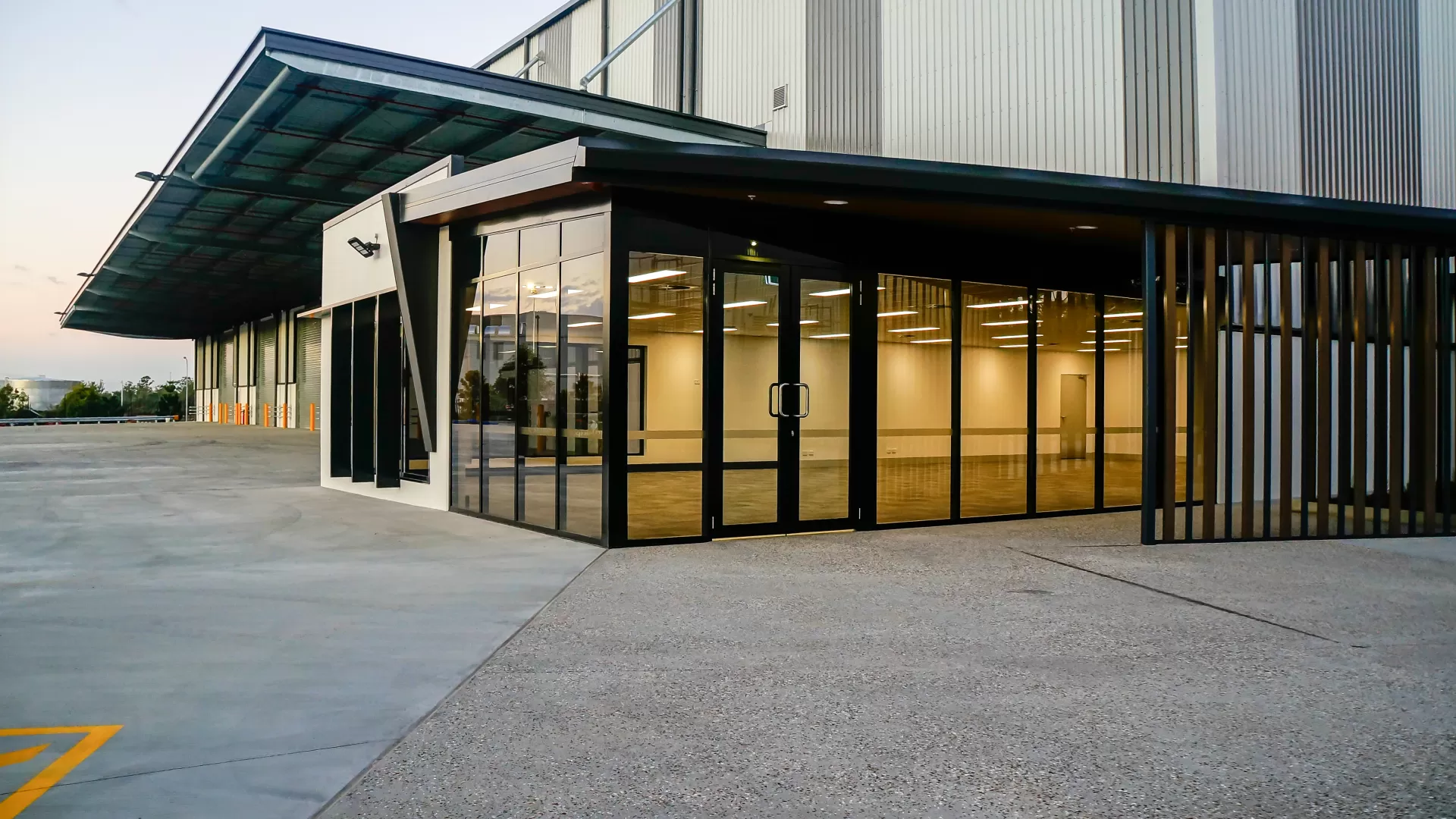 Industrial Warehouse Office External view Heathwood